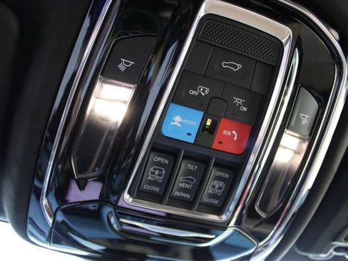 Used 2024 Jeep Grand Cherokee L Summit AWD/4WD image 32