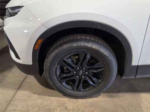 Used 2021 Chevrolet Blazer LT FWD image 3