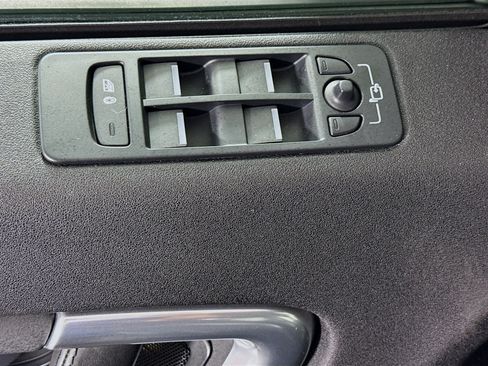 Used 2019 Land Rover Discovery Sport HSE AWD/4WD image 24