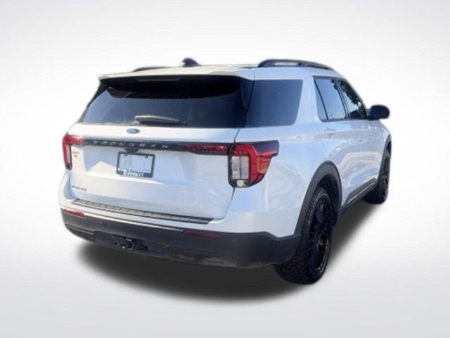 Certified 2026 Ford Explorer Active RWD image 9