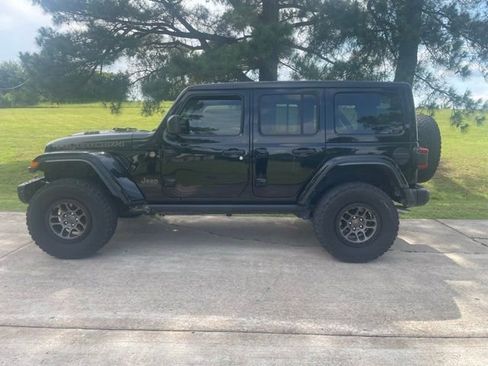 Used 2023 Jeep Wrangler Unlimited Rubicon 392 w/ Xtreme Recon 35" Tire Package AWD/4WD image 4