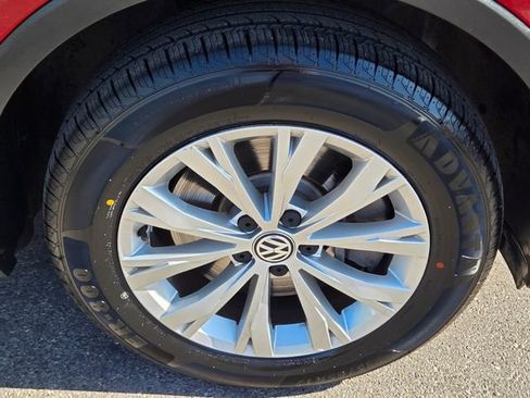 Used 2018 Volkswagen Tiguan S FWD image 9
