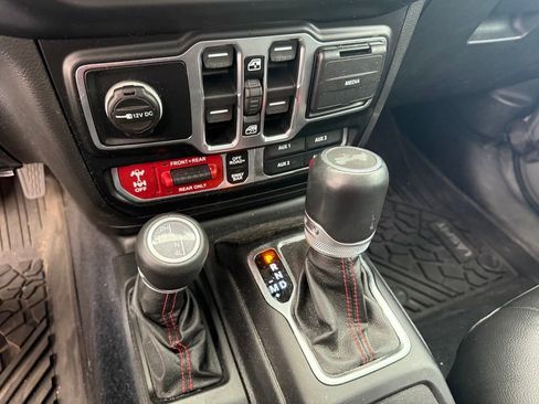 Used 2021 Jeep Wrangler Unlimited Rubicon AWD/4WD image 41