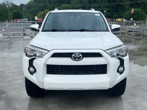 Used 2018 Toyota 4Runner SR5 Premium AWD/4WD image 6