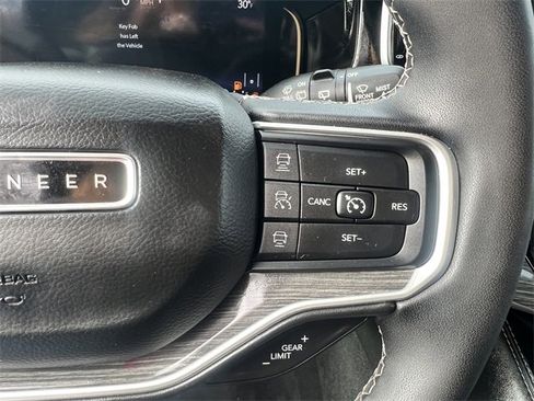 Used 2022 Jeep Wagoneer Series III image 11