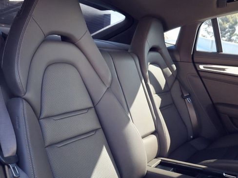 Certified 2023 Porsche Panamera 4 image 23