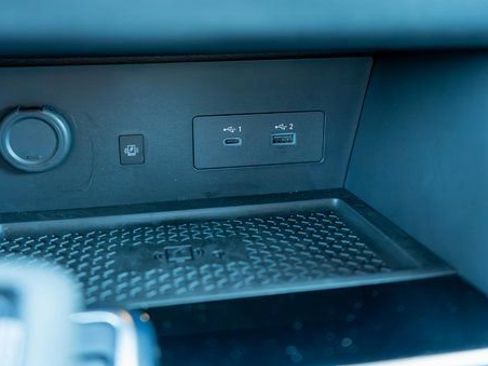 Certified 2025 Nissan Pathfinder SL image 31