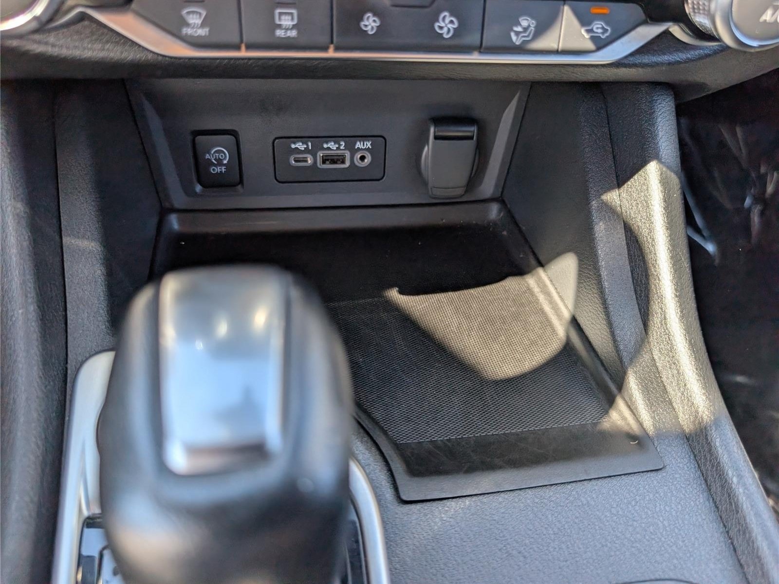 Used 2025 Nissan Sentra SR FWD image 24