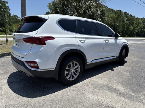 Used 2020 Hyundai Santa Fe SE FWD image 4