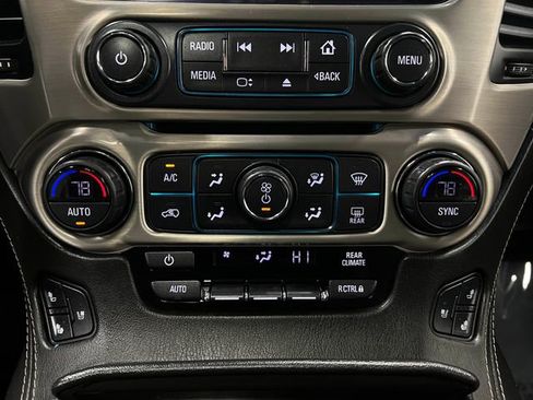 Used 2019 GMC Yukon XL Denali image 25