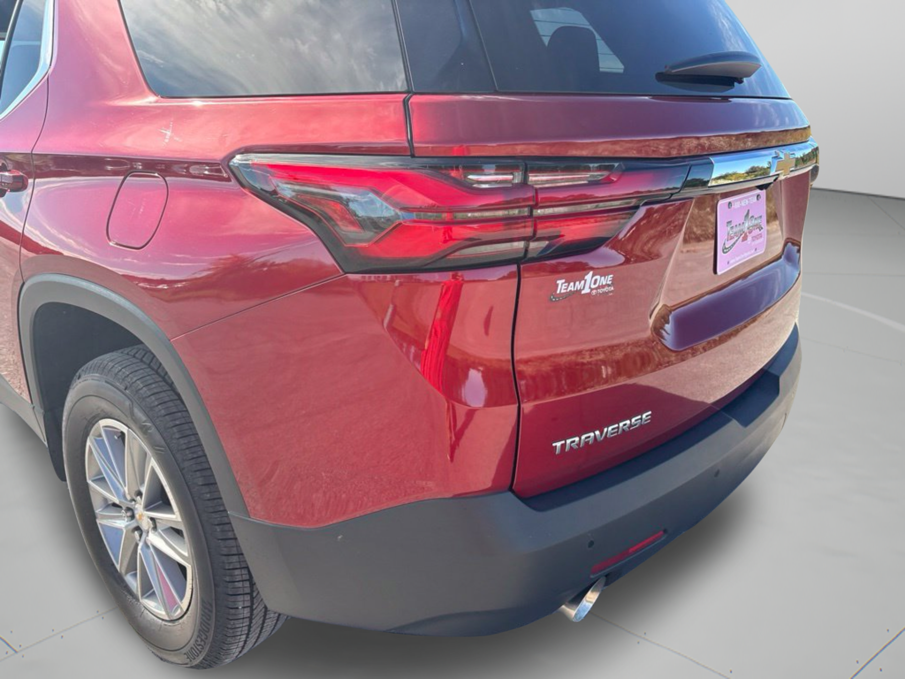 Used 2023 Chevrolet Traverse LT FWD image 25