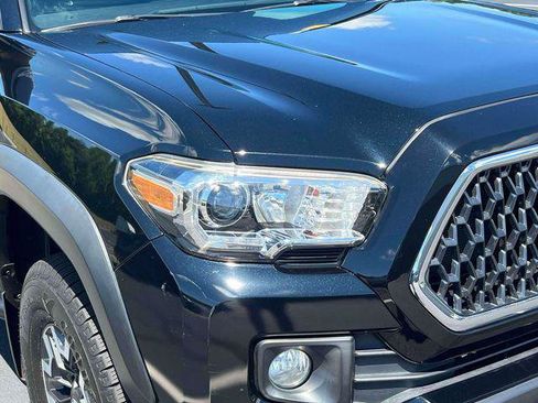 Certified 2019 Toyota Tacoma TRD Off-Road AWD/4WD image 8