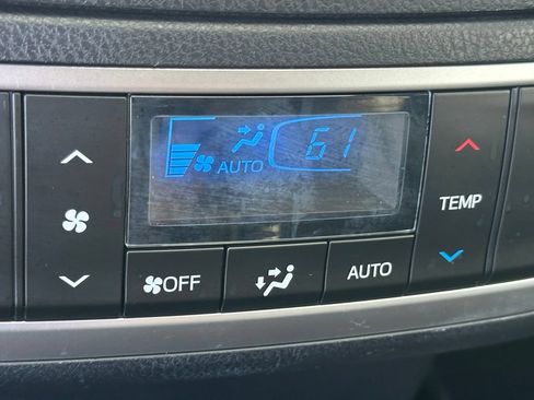 Used 2017 Toyota Highlander XLE AWD/4WD image 13