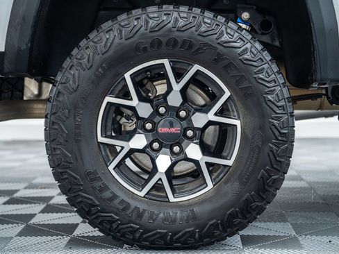 Used 2024 GMC Canyon AT4X AWD/4WD image 23