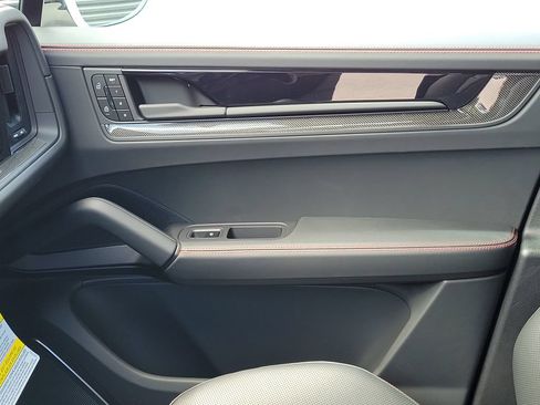 New 2026 Porsche Cayenne GTS AWD/4WD image 23