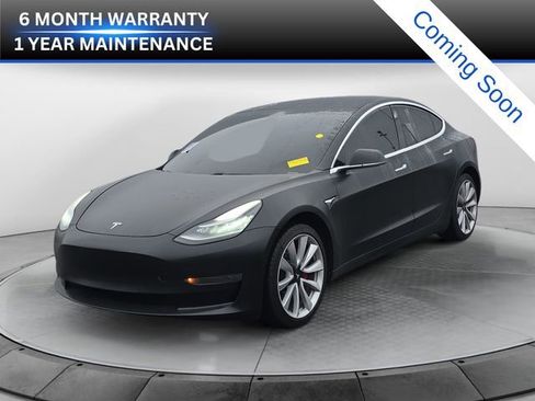 Used 2019 Tesla Model 3 Standard Range Plus image 1