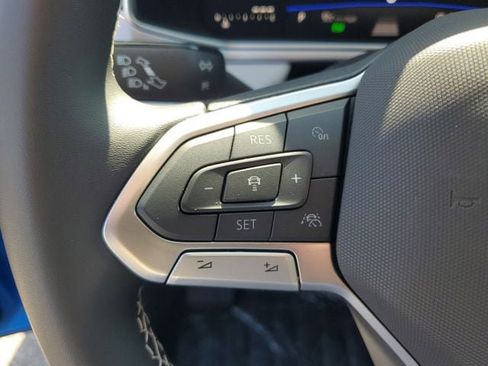 New 2026 Volkswagen Taos SE FWD image 20