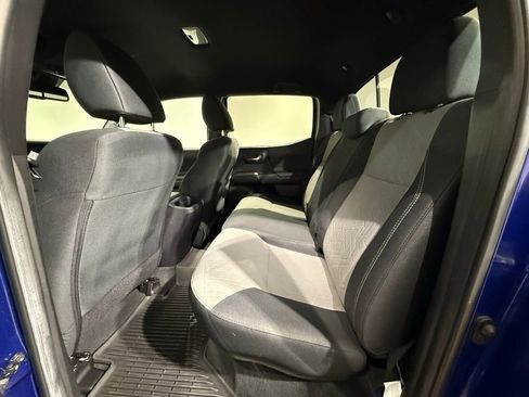 Used 2022 Toyota Tacoma TRD Off-Road w/ Technology Package image 17