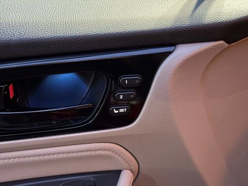 Used 2023 Honda Odyssey Touring image 13