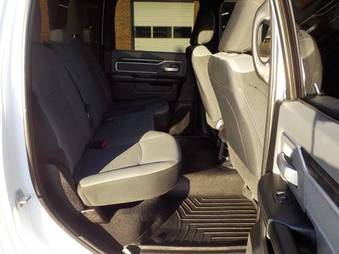 Used 2022 RAM 2500 Big Horn image 23