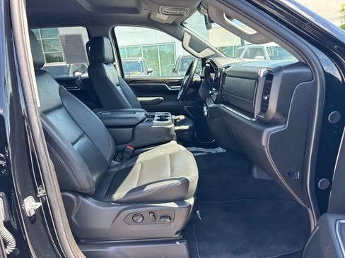 Used 2025 GMC Sierra 1500 SLT AWD/4WD image 14