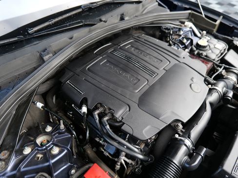 Used 2018 Jaguar F-PACE Prestige image 55