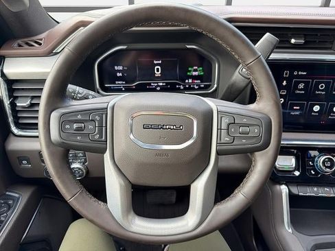 Used 2024 GMC Sierra 2500 Denali w/ Denali Reserve Package AWD/4WD image 32