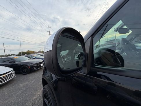 Used 2011 Chevrolet Avalanche LTZ image 68