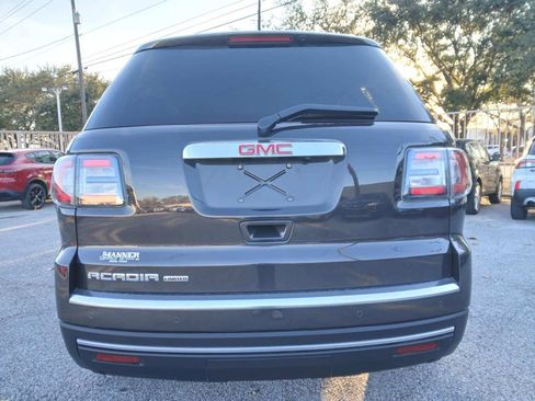 Used 2017 GMC Acadia Limited SLT image 6