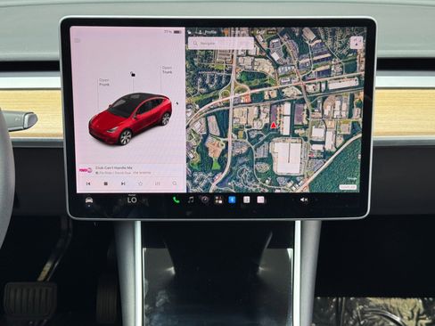 Used 2021 Tesla Model Y Long Range AWD/4WD image 21