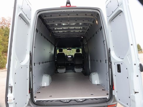 New 2026 Mercedes-Benz Sprinter 2500 image 23