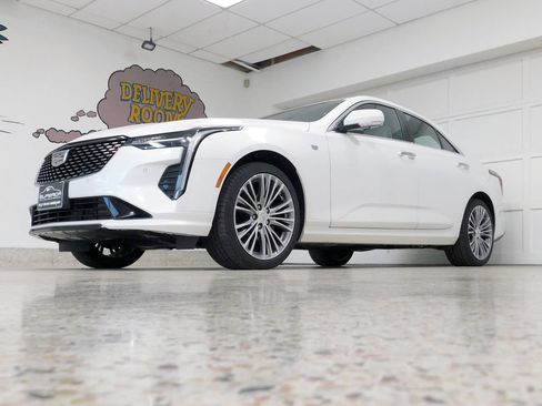 Used 2022 Cadillac CT4 Premium Luxury AWD/4WD image 10