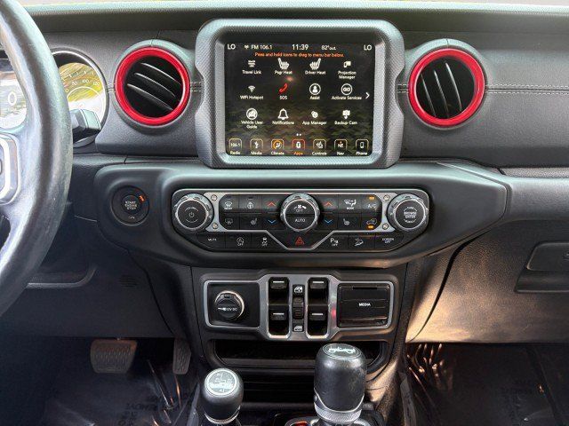 Used 2018 Jeep Wrangler Unlimited Sahara w/ Uconnect 4C Nav & Sound Group AWD/4WD image 12