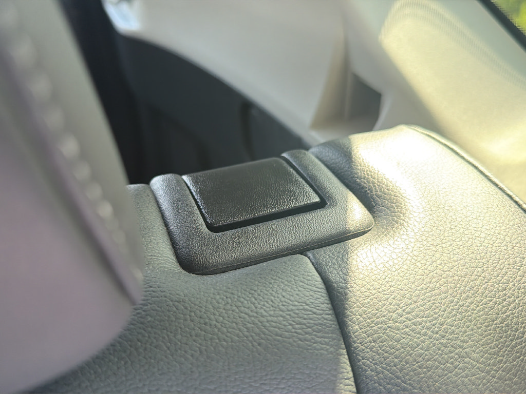 Certified 2025 Nissan Rogue SL w/ SL Premium Package FWD image 29