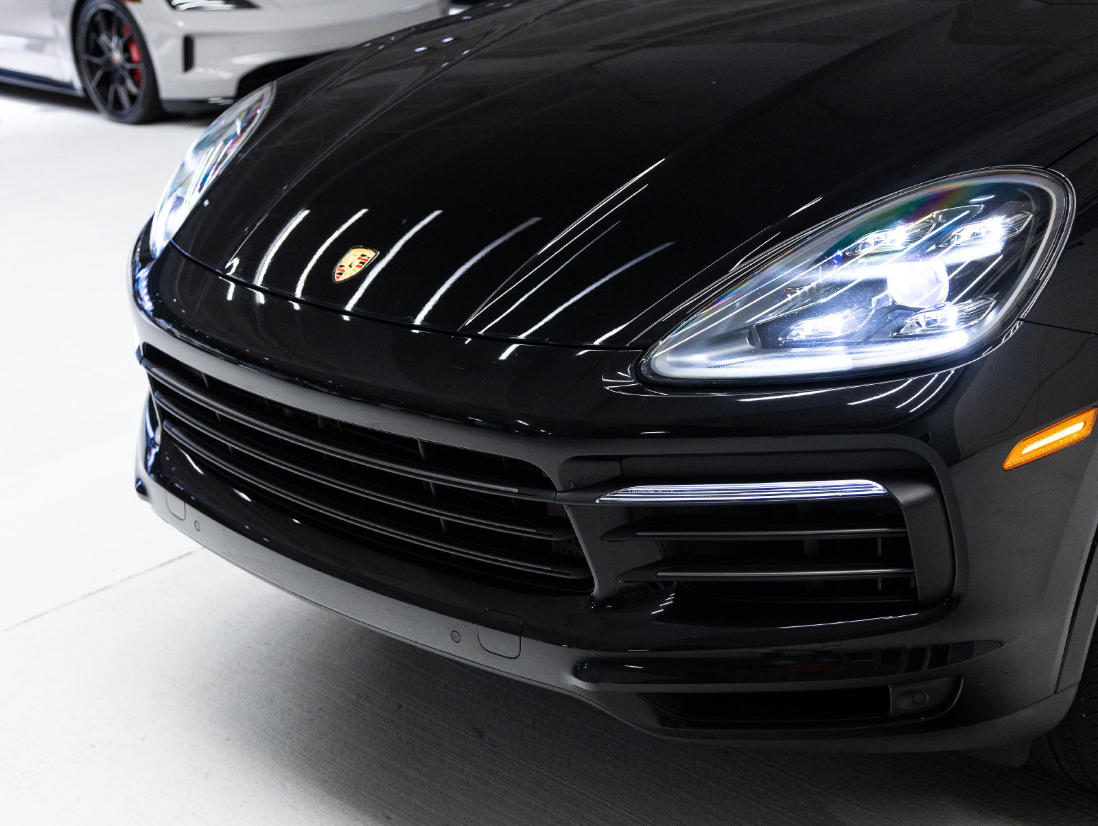 Certified 2023 Porsche Cayenne S Platinum AWD/4WD image 33
