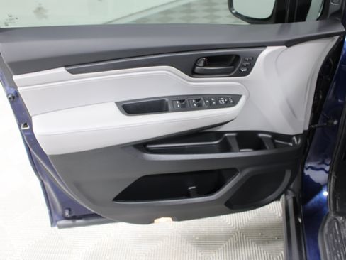 Used 2024 Honda Odyssey EX-L image 6