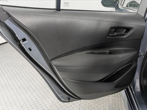 Used 2025 Toyota Corolla LE image 16