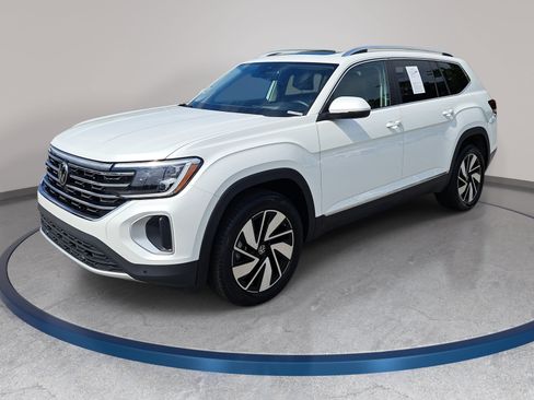Certified 2026 Volkswagen Atlas SEL AWD/4WD image 1