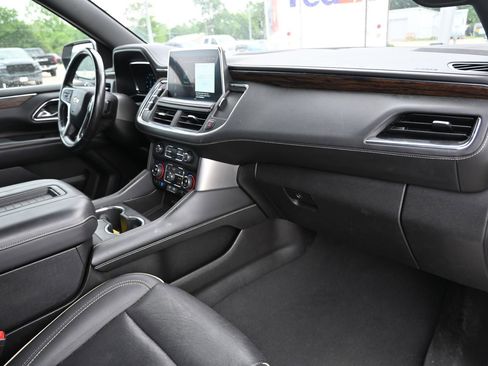 Used 2023 Chevrolet Suburban Premier RWD image 33
