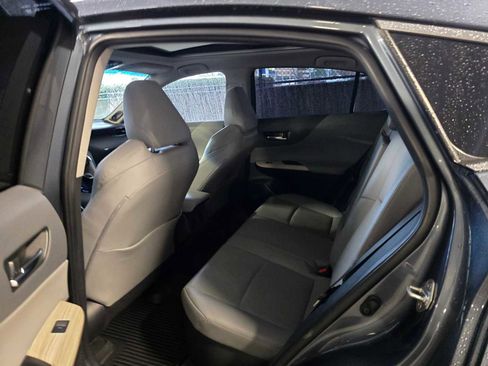 Used 2024 Toyota Venza Limited image 20