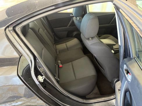 Used 2010 MAZDA MAZDA3 i Touring image 21