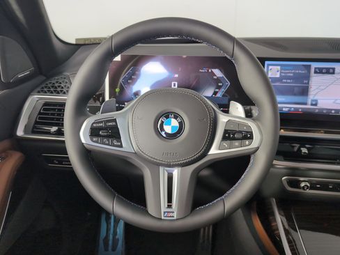 New 2026 BMW X7 M60i image 13