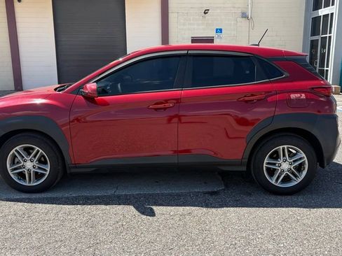 Used 2020 Hyundai Kona SE image 6