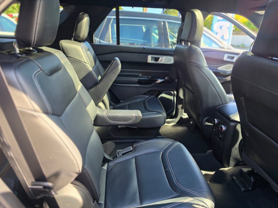 Used 2023 Ford Explorer ST AWD/4WD image 33