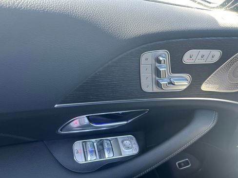 New 2026 Mercedes-Benz GLS 450 4MATIC image 9