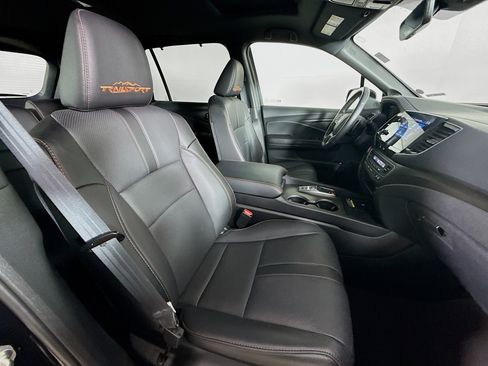 Certified 2025 Honda Passport TrailSport image 36