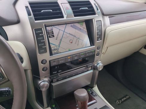 Used 2011 Lexus GX 460 w/ Comfort Plus Pkg image 28