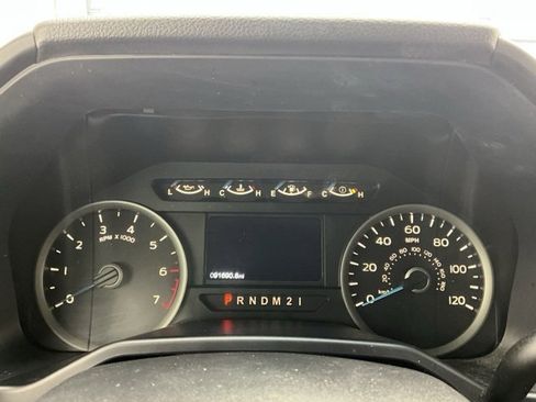 Used 2016 Ford F150 XLT w/ Equipment Group 302A Luxury image 8