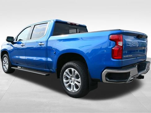 Used 2022 Chevrolet Silverado 1500 LTZ w/ LTZ Premium Package AWD/4WD image 5