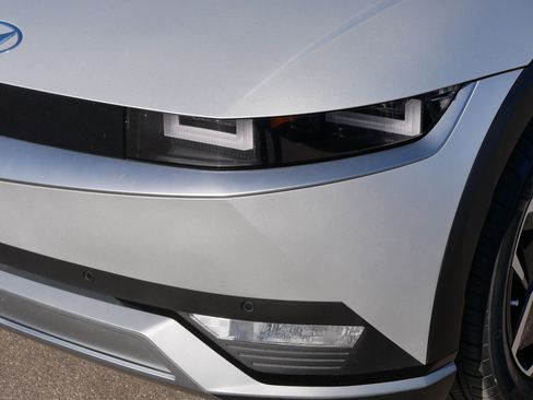 Certified 2023 Hyundai Ioniq 5 SEL AWD/4WD image 16